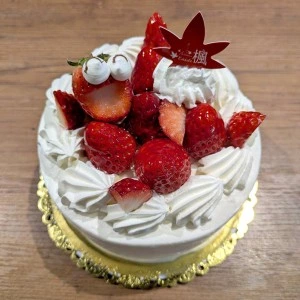 生クリーム苺もりもりデコレーション